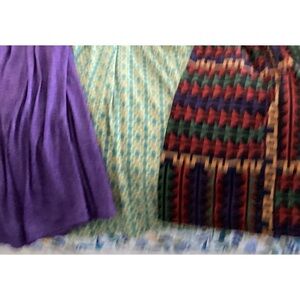 Luluore Madison XL skirts. Looking new , Great conditionion